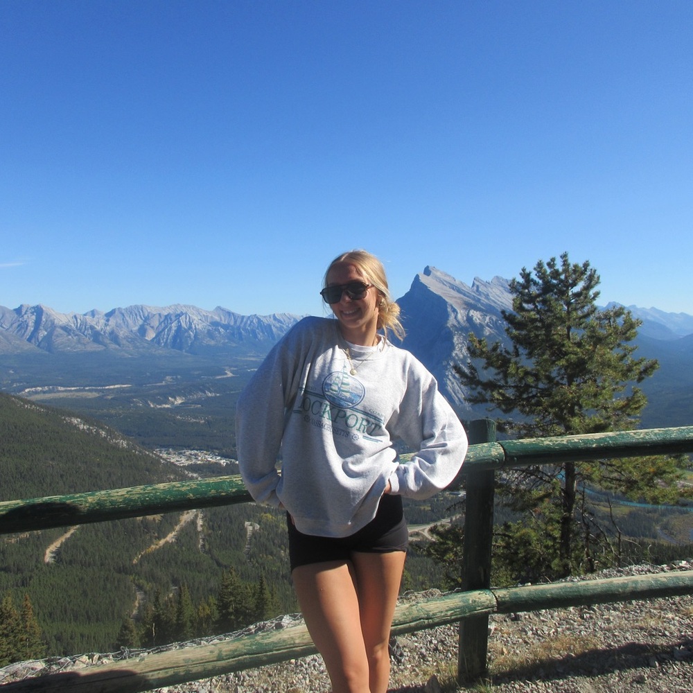 Meet your Posher, Nicole